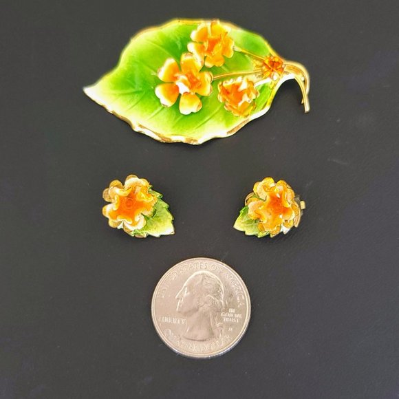 Vintage Austria Green and Orange Enamel & Rhinestone Brooch & Earring Set - Picture 4 of 7